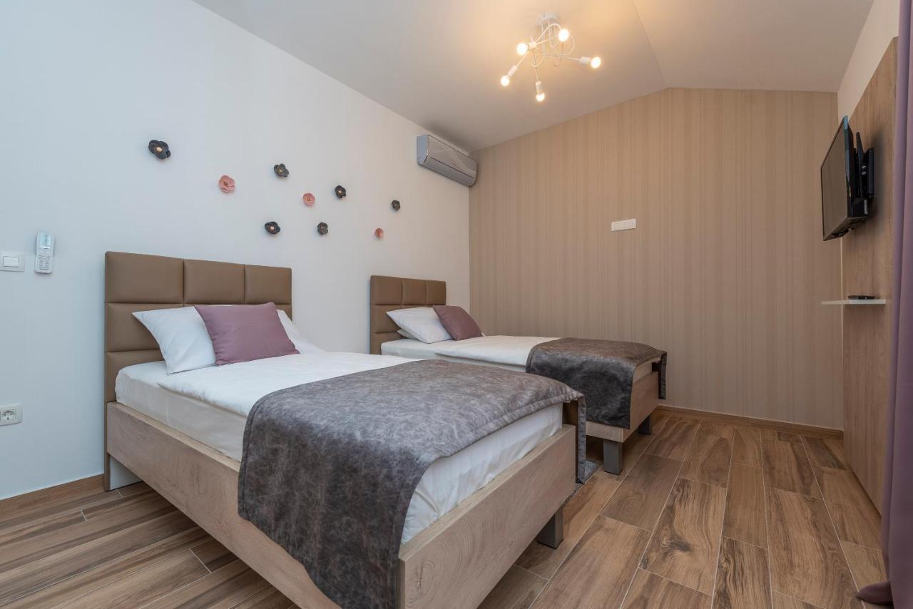 Luxury Apartments - La Vir 1 & 2 ภายนอก รูปภาพ