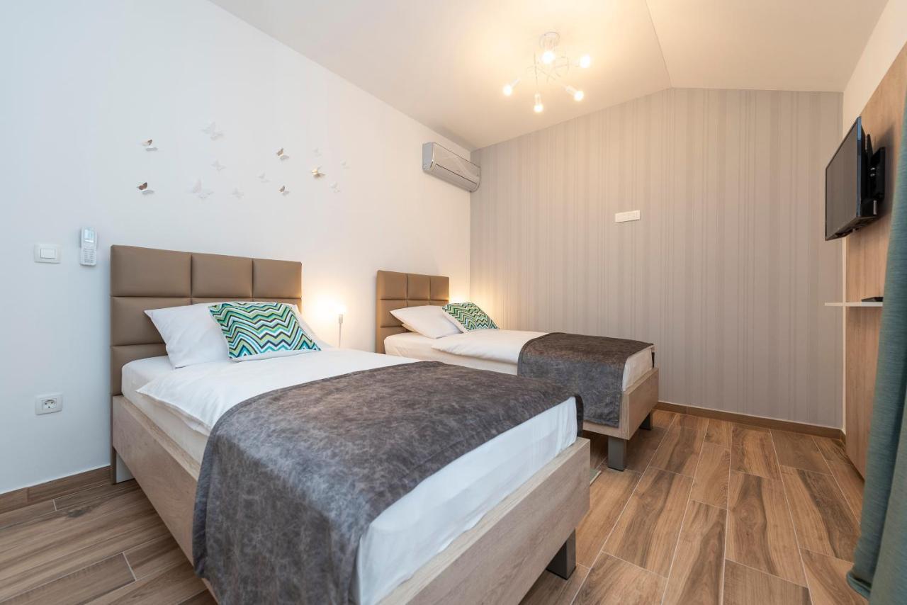 Luxury Apartments - La Vir 1 & 2 ภายนอก รูปภาพ