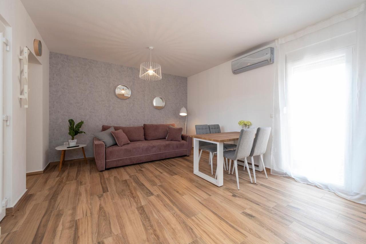 Luxury Apartments - La Vir 1 & 2 ภายนอก รูปภาพ