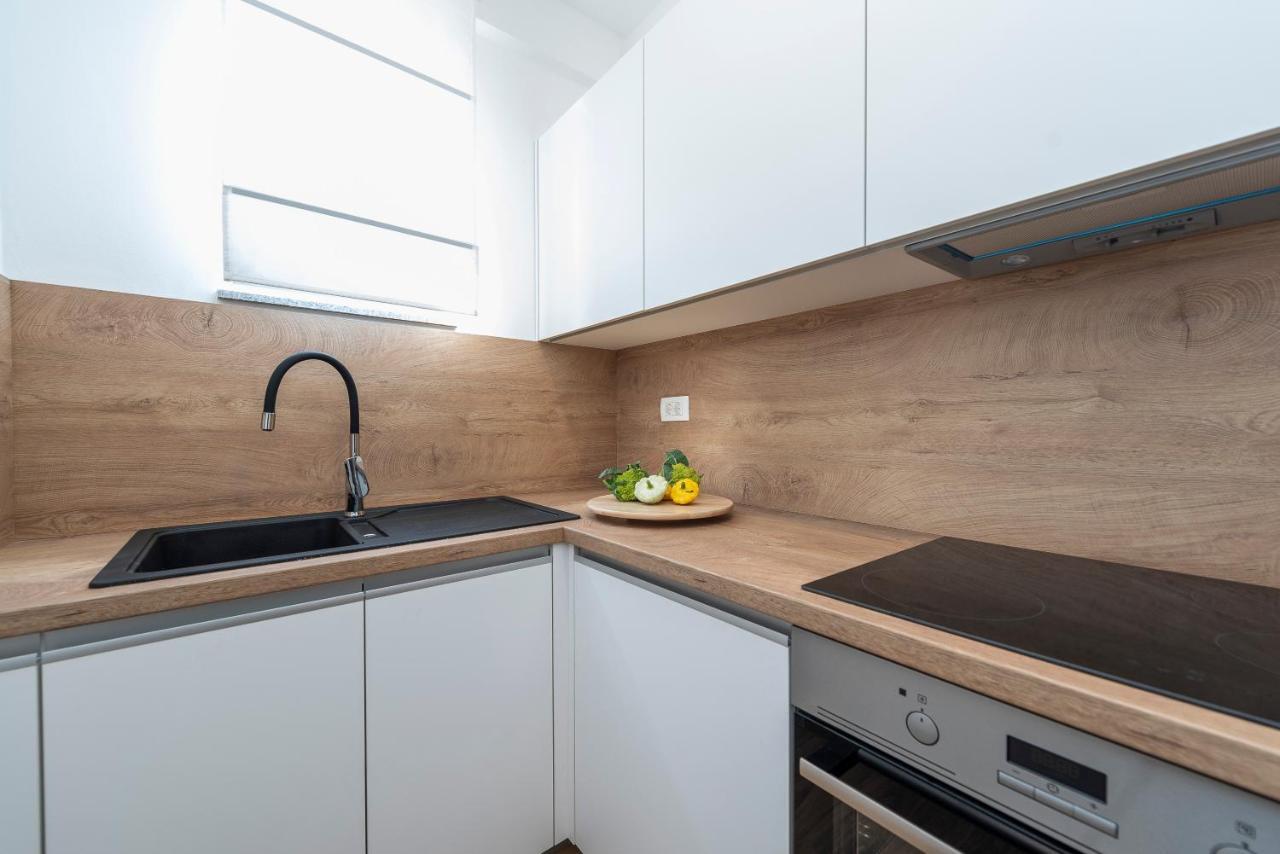 Luxury Apartments - La Vir 1 & 2 ภายนอก รูปภาพ