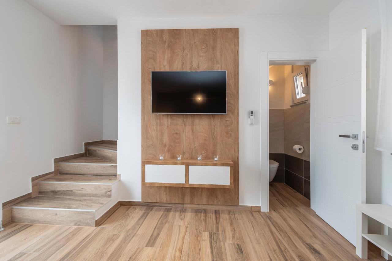 Luxury Apartments - La Vir 1 & 2 ภายนอก รูปภาพ