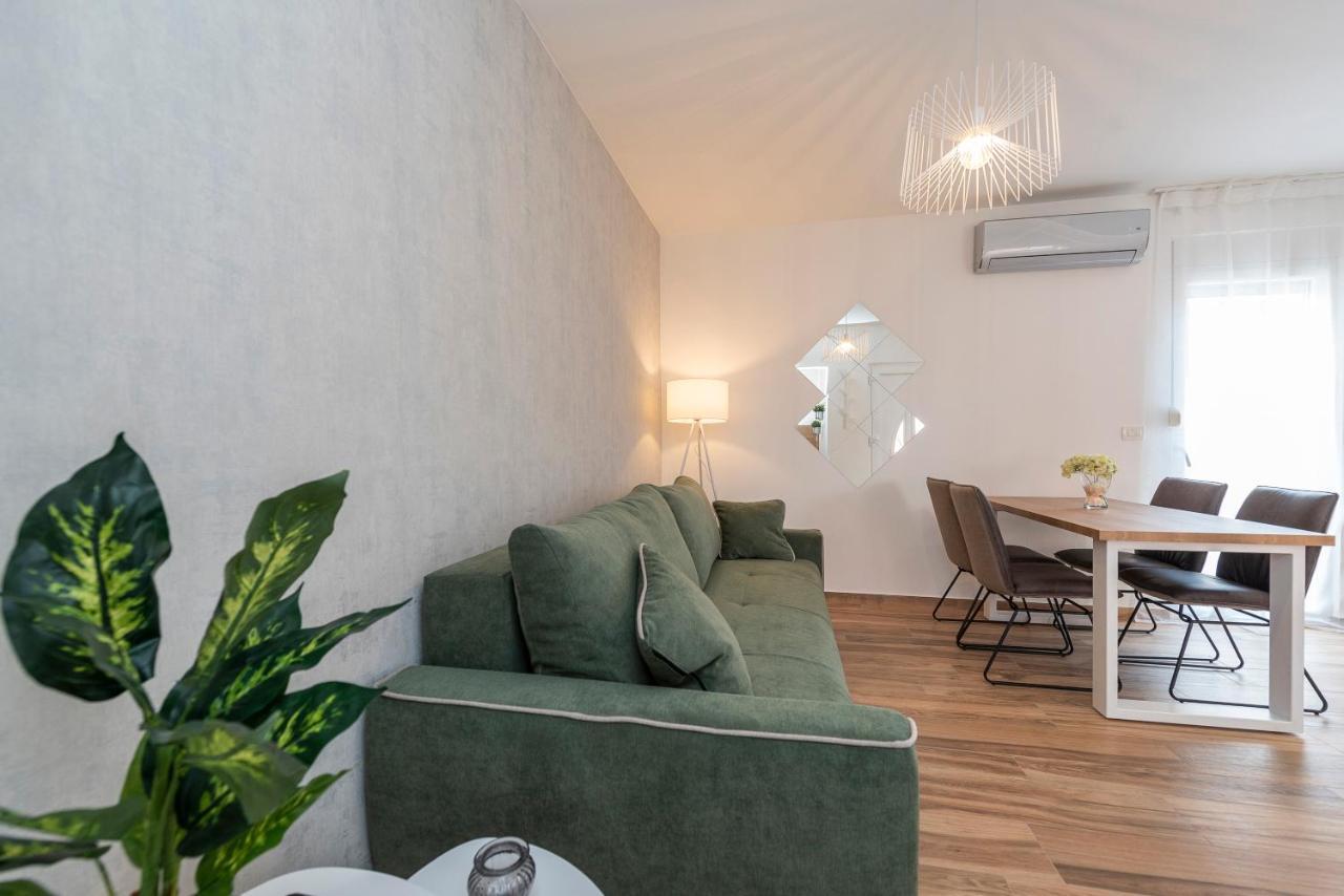 Luxury Apartments - La Vir 1 & 2 ภายนอก รูปภาพ