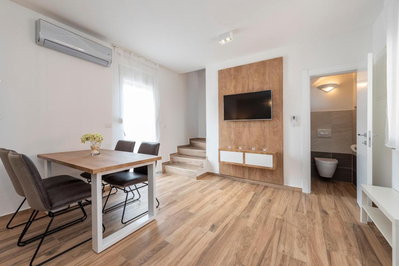 Luxury Apartments - La Vir 1 & 2 ภายนอก รูปภาพ